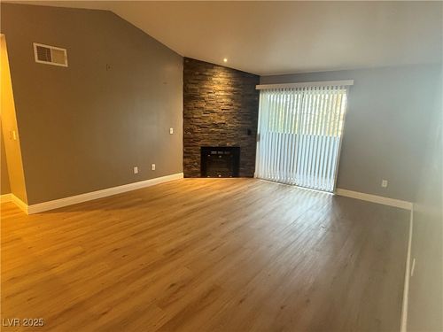 222-231 W Horizon Ridge Pkwy, Henderson, NV, 89012-5406 | Card Image