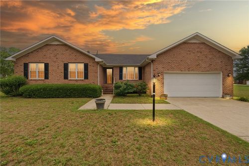 308 Meadow Cir, Emporia, VA, 23847-2763 | Card Image
