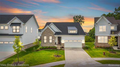 5636 Suffolk Ct, West Bloomfield, MI, 48322-1114 | Card Image