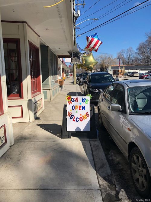 71 Windermere Ave, Greenwood Lake, NY, 10925-2107 | Card Image