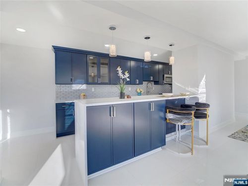 377 Harrison St, Nutley, NJ, 07110-2516 | Card Image