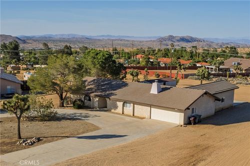 58406 Joshua Ln, Yucca Valley, CA, 92284-6374 | Card Image