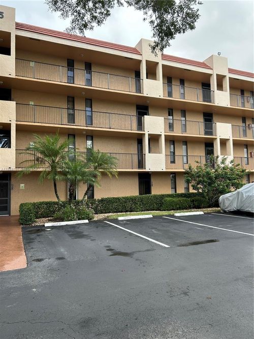 111-6011 Coral Lake Dr, Margate, FL, 33063-5872 | Card Image