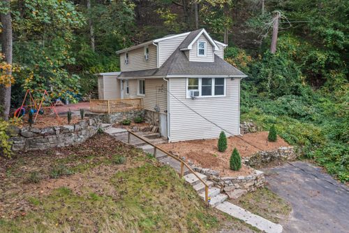 199 Riverside Rd, Sandy Hook, CT, 06482-1211 | Card Image