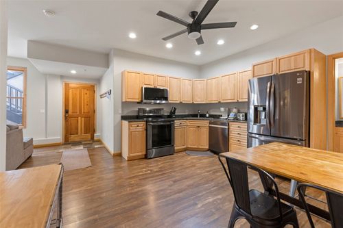 100s-33 Broken Lance Dr, BRECKENRIDGE, CO, 80424-6944 | Card Image