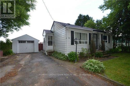 73 Centre St, Angus, ON, L0M1B0 | Card Image