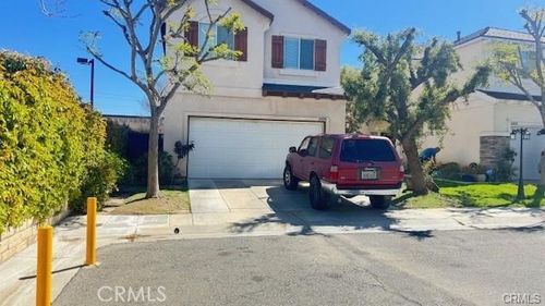 24854 Noelle, Newhall, CA, 91321 | Card Image