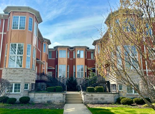 10 Park Ave, River Forest, IL, 60305-2038 | Card Image