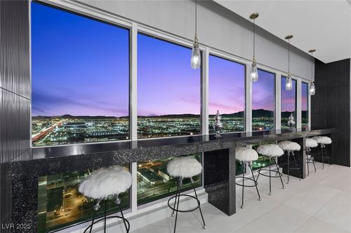 unit-3300-4575 Dean Martin Dr, Las Vegas, NV, 89103-8214 | Card Image