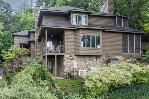 3226 Peakwood Dr Sw, Roanoke, VA, 24014-3138 | Card Image