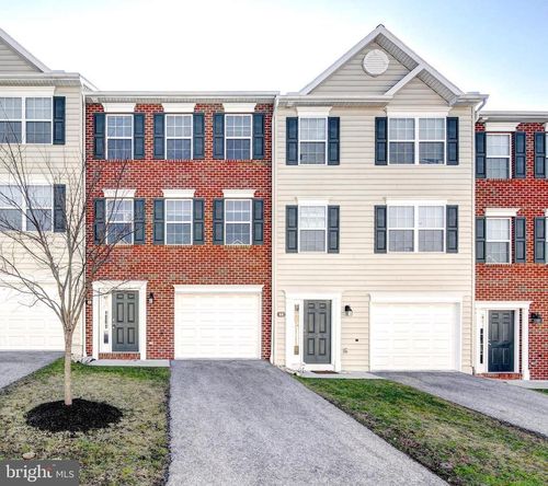 53 Nittany Ct, HANOVER, PA, 17331-5233 | Card Image