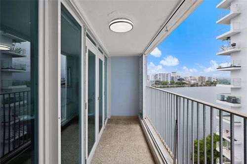 10h-890 Ave Ashford, San Juan, PR, 00907-1036 | Card Image