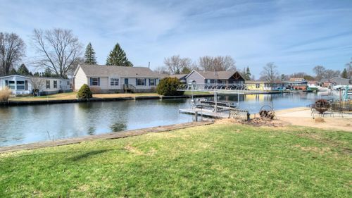 4386 Lynden Rd, Shelbyville, MI, 49344-9603 | Card Image