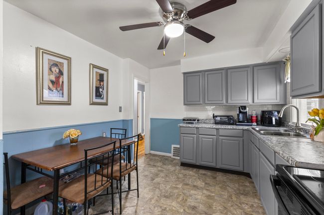 Kitchen | Image 10