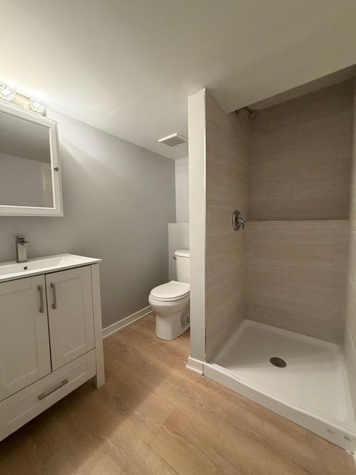 7728 Dalewood Pkwy, Woodridge, IL, 60517-2928 | Card Image