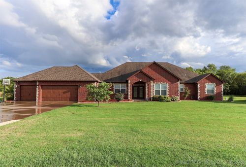 2960 E Josiah Blvd, Skiatook, OK, 74070-7011 | Card Image
