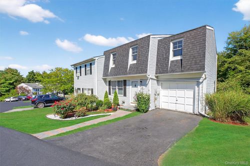 33 Aspen Ct, Fishkill, NY, 12524-2602 | Card Image