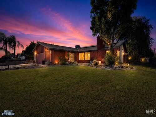 1519 7th Pl, Delano, CA, 93215-3021 | Card Image
