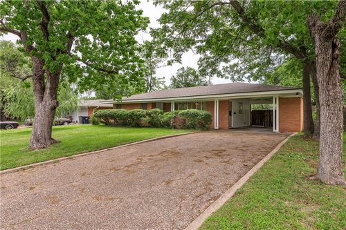 501 Helena St, Bryan, TX, 77801-3412 | Card Image