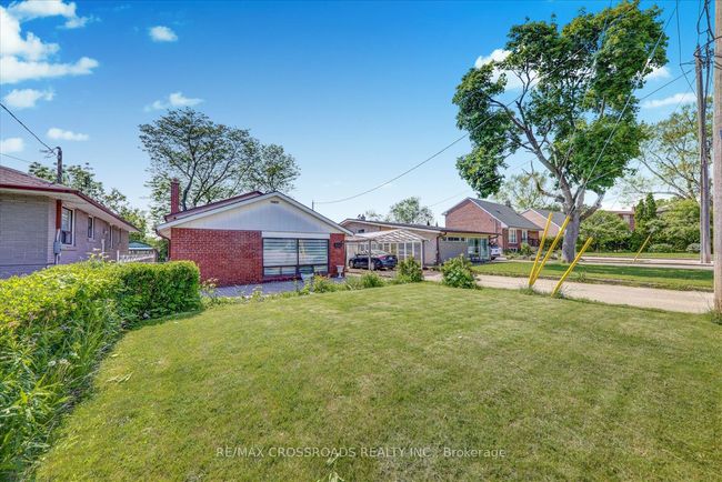 18 Demarco Blvd, House other with 4 bedrooms, 2 bathrooms and 4 parking in Toronto ON | Image 4