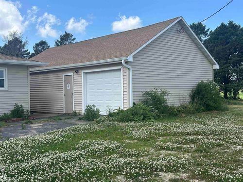 340 70th, Dows, IA, 50071 | Card Image