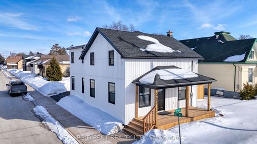 563 7th Ave, Hanover, ON, N4N2J8 | Card Image