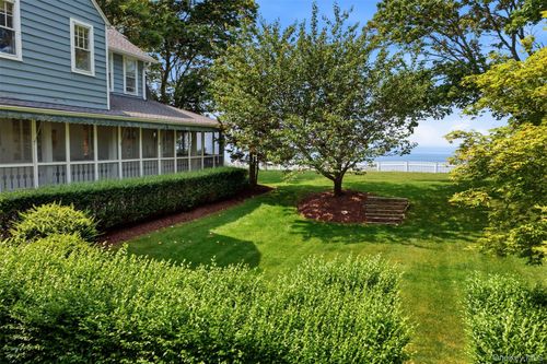 7 Thompson St, Shoreham, NY, 11786-1046 | Card Image