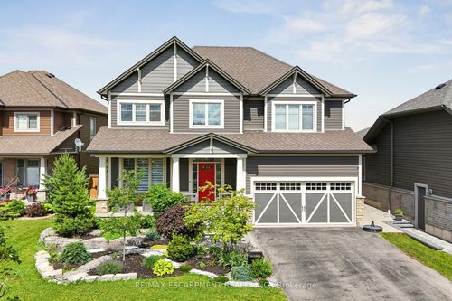 17 Creek View Drive, West Lincoln, ON, L0R2A0 | Card Image