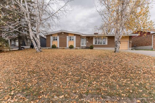 13 Kimberly Dr, Kapuskasing, ON, P5N1L4 | Card Image