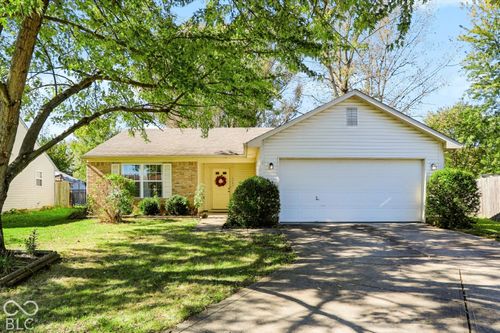 6148 Long River Ln, Indianapolis, IN, 46221-4249 | Card Image