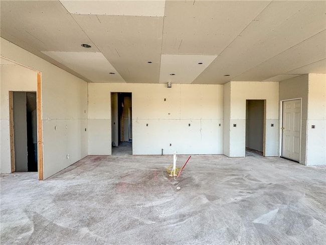 Kitchen | Image 12
