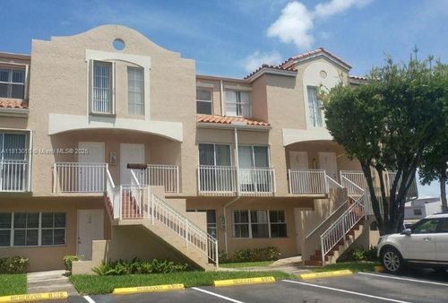 apt-201-8695 Nw 6th Ln, Miami, FL, 33126-3846 | Card Image