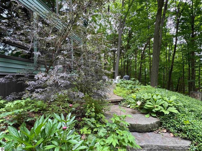 400 W Broadway, House other with 3 bedrooms, 2 bathrooms and null parking in Suttons Bay MI | Image 34