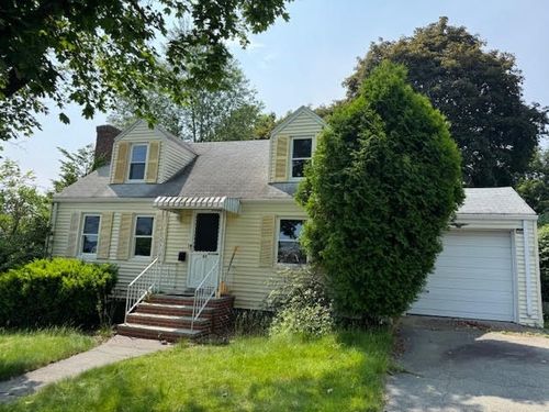 27 Puritan Rd, Watertown, MA, 02472-2229 | Card Image