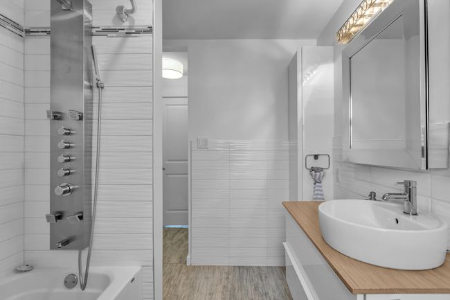 12033 261 St, House other with 4 bedrooms, 3 bathrooms and 8 parking in Maple Ridge BC | Image 20