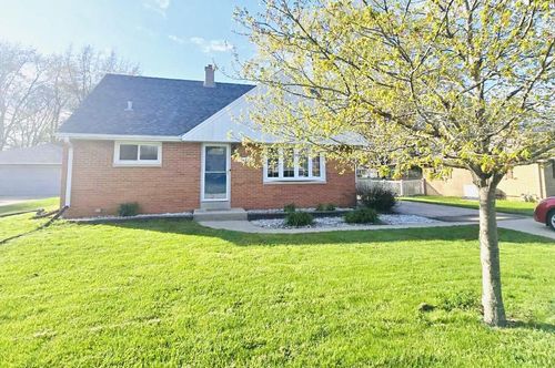 3800 Brooklawn Circle, SOUTH MILWAUKEE, WI, 53172 | Card Image