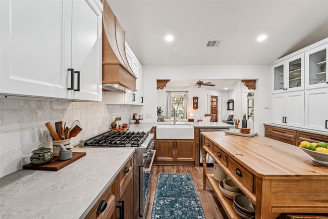 5962 Steiner, House other with 3 bedrooms, 2 bathrooms and 4 parking in Kyle TX | Image 10
