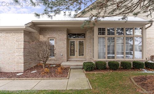 47-42738 Matthew Dr, Sterling Heights, MI, 48313-2656 | Card Image