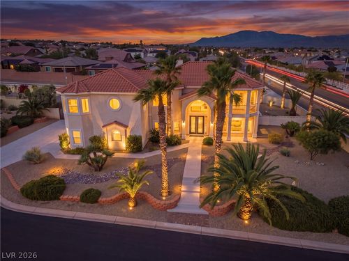 6695 N Grand Canyon Dr, Las Vegas, NV, 89149-1375 | Card Image