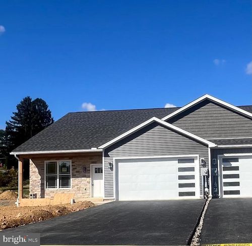 11845 Mystic Rock Ln S, Waynesboro, PA, 17268-8297 | Card Image