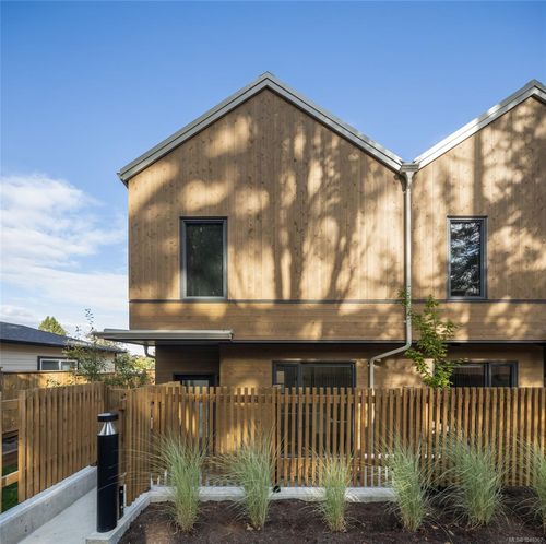 6-1520 Louise Pl, Victoria, BC, V8P2T9 | Card Image