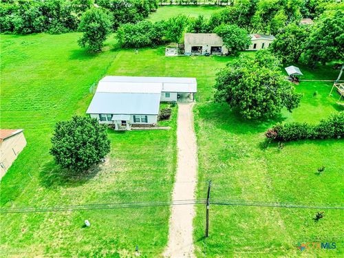 507 E 1st St, Cameron, TX, 76520-3447 | Card Image