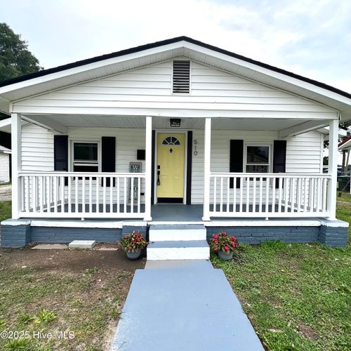 510 S Sycamore St, Fremont, NC, 27830-8634 | Card Image