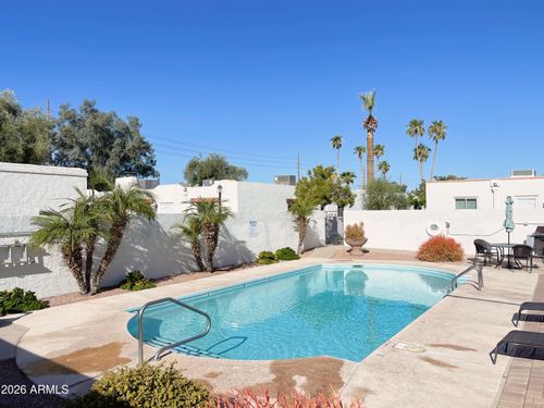 8058 E Oak St, Scottsdale, AZ, 85257-2846 | Card Image