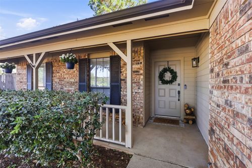 101 Clove Ln, Euless, TX, 76039-7908 | Card Image