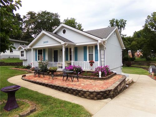2400 Spring Garden St, Leavenworth, KS, 66048-6704 | Card Image