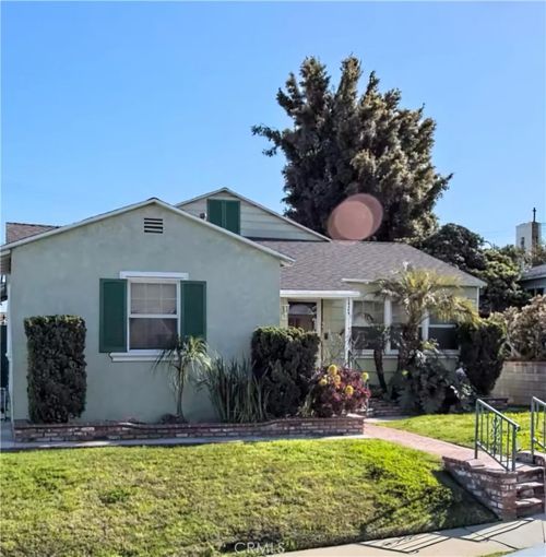 1424 W 113th St, Los Angeles, CA, 90047-4929 | Card Image