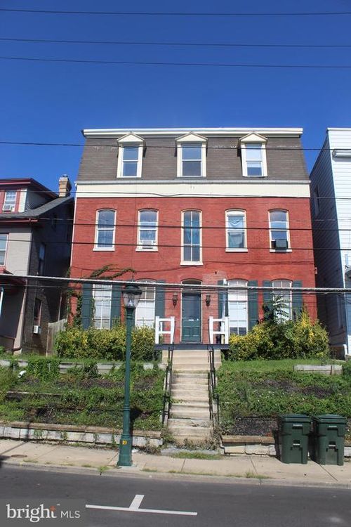 apt-1-165 Summit Ave, HAGERSTOWN, MD, 21740-5519 | Card Image