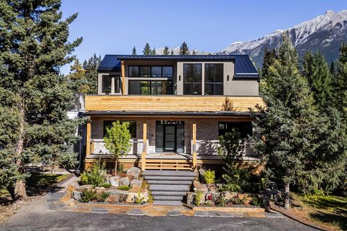 914 15 St, Canmore, AB, T1W1X3 | Card Image