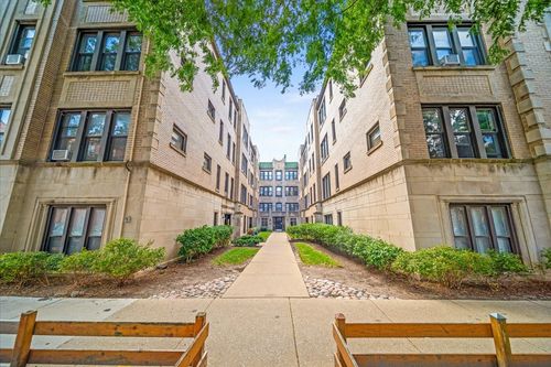t1-639 W Roscoe St, Chicago, IL, 60657-2931 | Card Image